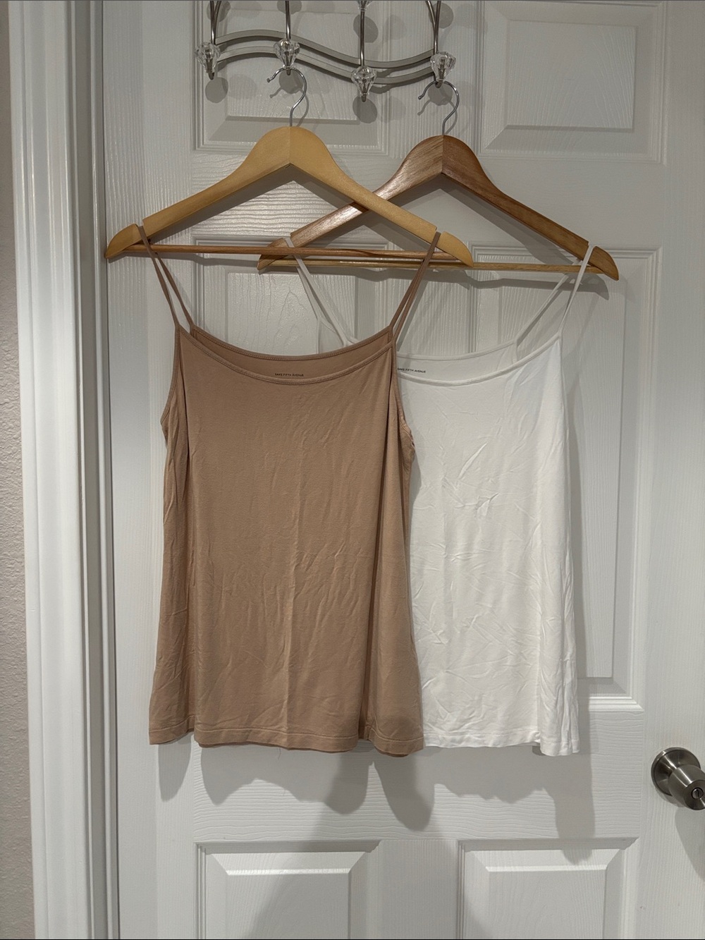 Saks Fifth Avenue Women’s Spaghetti Strap Tank Top Camisole Lot of 2 Size L